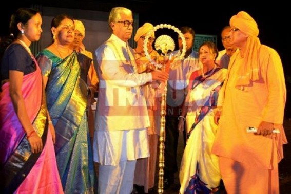 ‘Indian Muslims are not Anti-Nationalists & eating Beef is their right’, Tripura CM’s political voice raised to attack Modi Govt before innocent school children ‘Indian Muslims are not Anti-Nationalists & eating Beef is their right’, Tripura CM’s political voice raised to attack Modi Govt before innocent school children